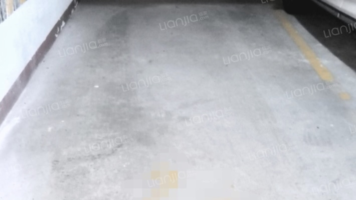 青青河畔二手房实景图