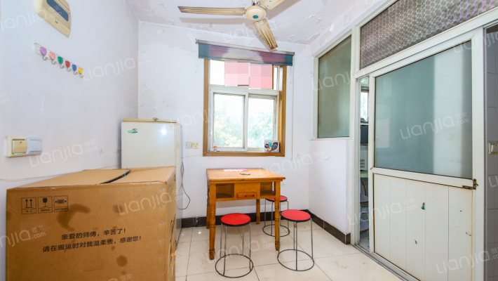 南钢二村二手房实景图