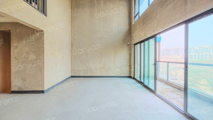 越秀悦映湖山悦墅二手房实景图