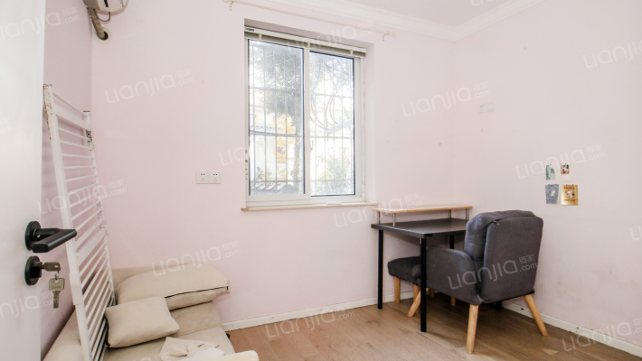 江苏路65弄二手房实景图