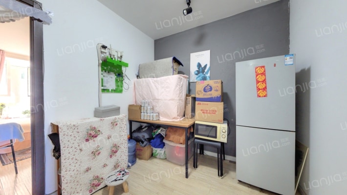 柳浪家园东里二手房实景图