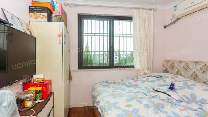 东大小区二手房实景图