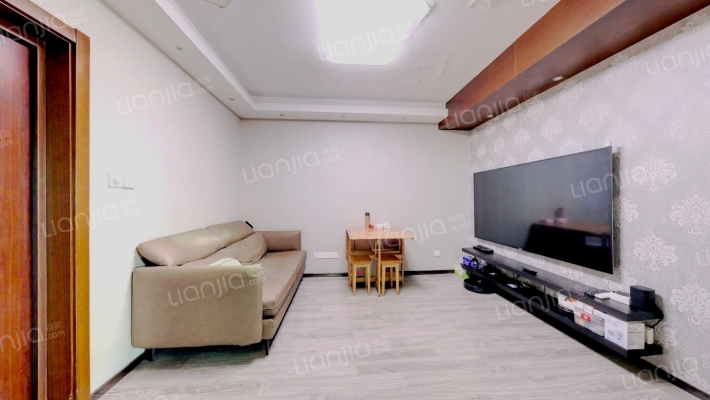 黄兴路118号二手房实景图