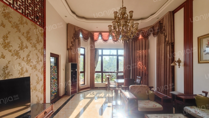 保利国际高尔夫花园意大利庄园二手房实景图