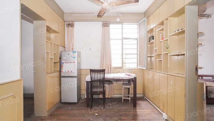 听潮二村二手房实景图