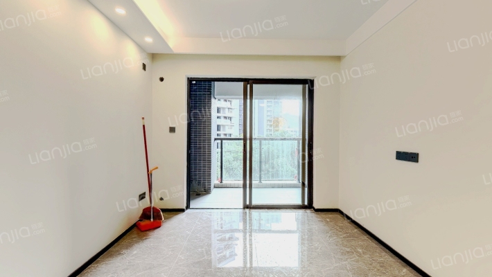 方直香山墅二手房实景图