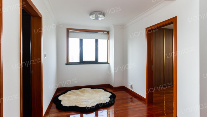 燕兴大厦二手房实景图