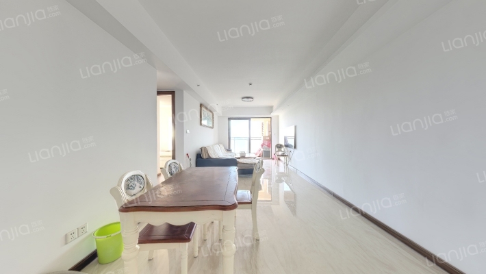 越秀逸府二手房实景图