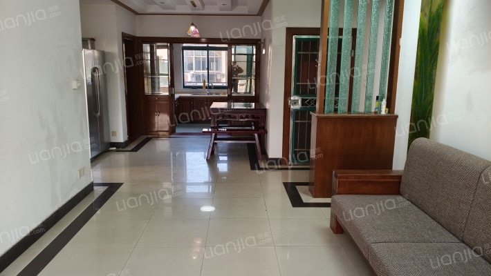 万春苑二手房实景图