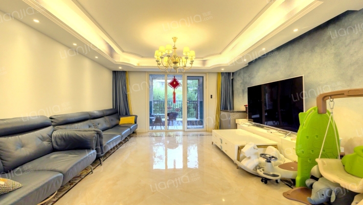 西山艺境8号院二手房实景图