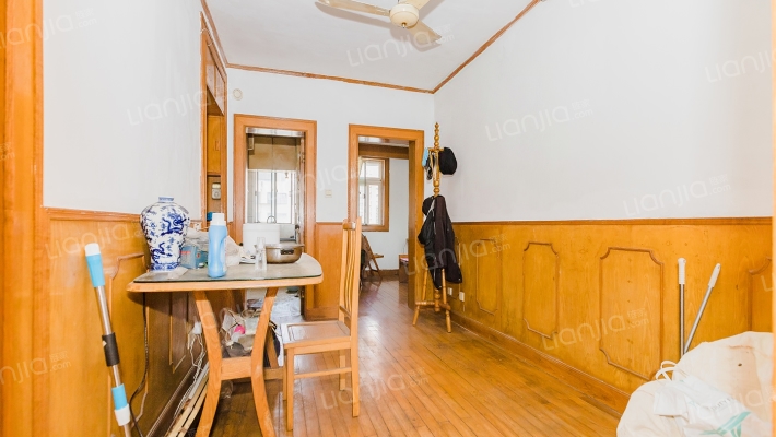 龙吴路9弄二手房实景图