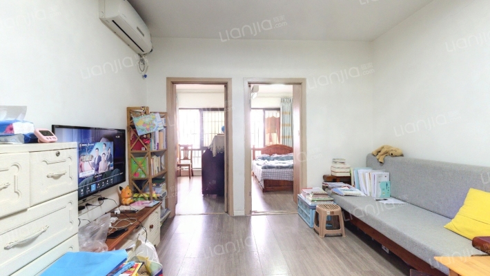 郁金香国际公寓二手房实景图