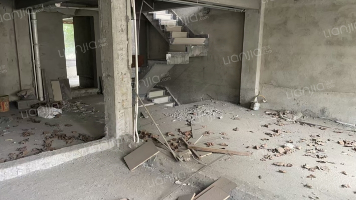 中体玲珑墅二手房实景图