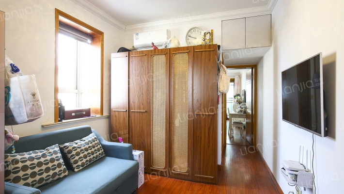 政通路40弄二手房实景图