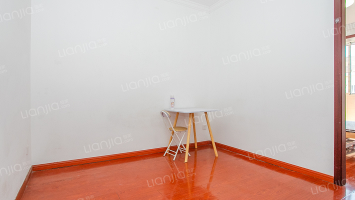 金塔新村二手房实景图