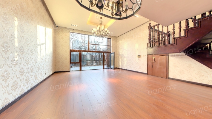 果岭里CLASS二手房实景图