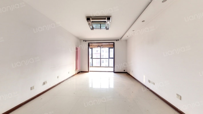 宝翠花都探景园二手房实景图