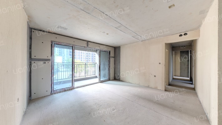 城发恒伟洋湖映2009二手房实景图