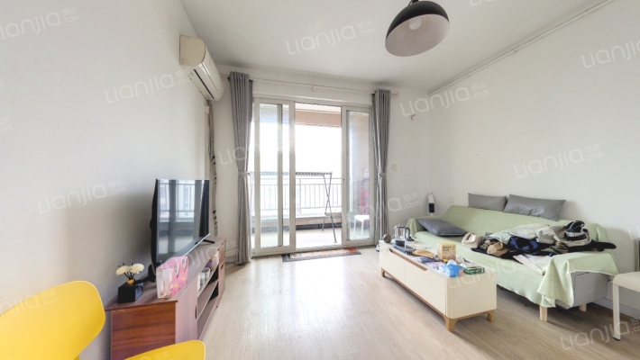 中铁青秀城东区二手房实景图