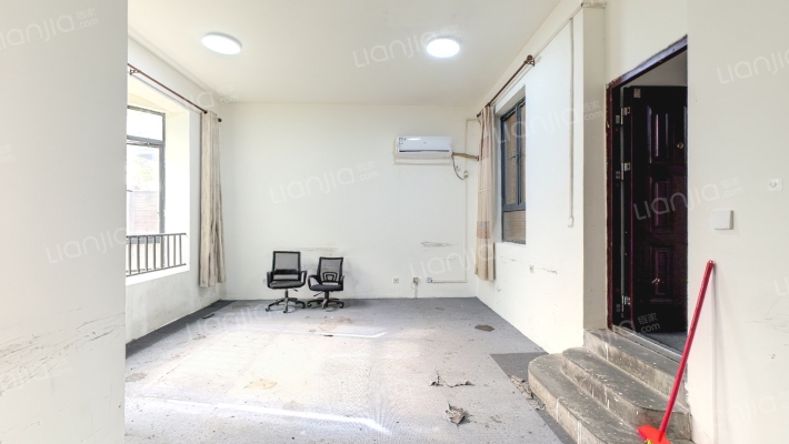 毕加索小镇(二期)(别墅)二手房实景图