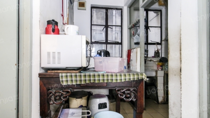 镇宁路404弄二手房实景图