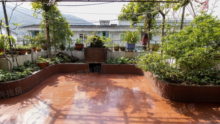房屋大户型两层 使用面积大 带屋顶花园拎包入住-露台