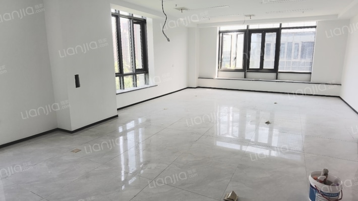 万科云谷二手房实景图