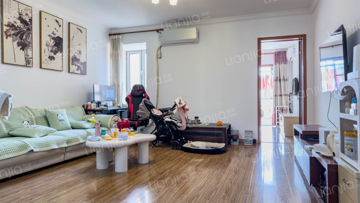 虹许路815弄二手房实景图