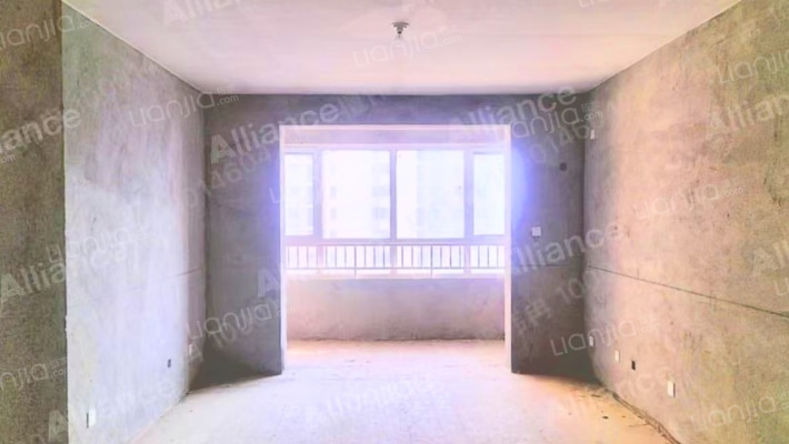 智高常春藤C区二手房实景图