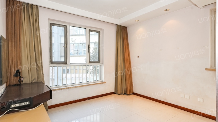 河滨国际公寓二手房实景图