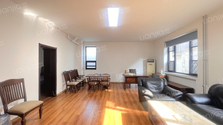 自由道30号二手房实景图