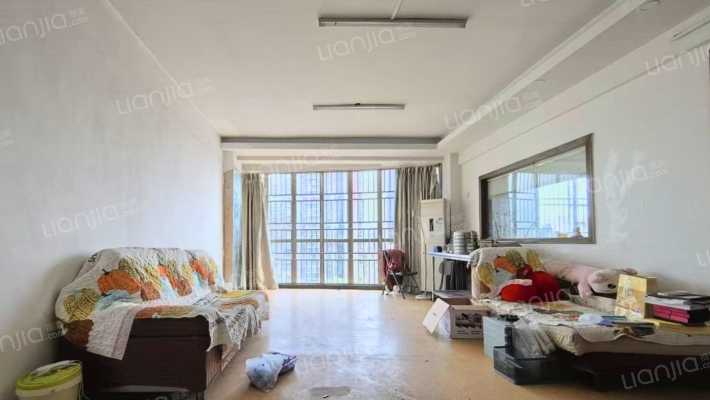 康泰楼二手房实景图