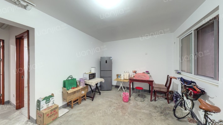 明秀映山苑二手房实景图