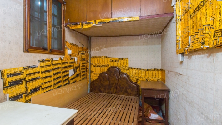 解放街302号二手房实景图