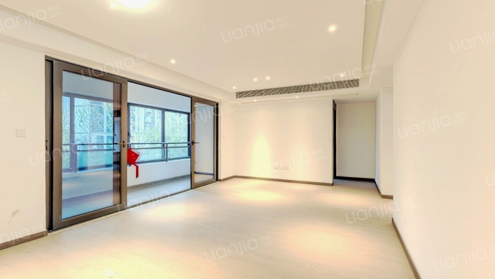 万科翡翠公园一期二手房实景图