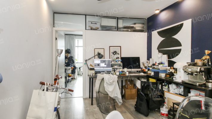 万航渡路433弄二手房实景图