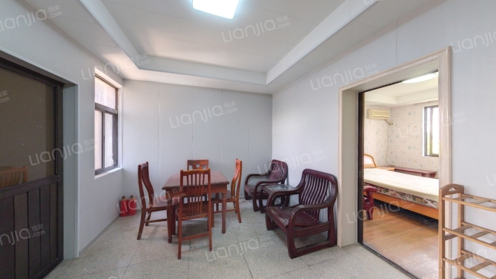 西门新村二手房实景图