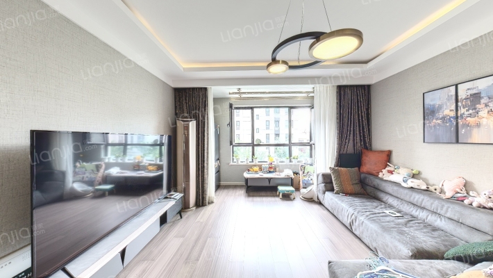 保利罗兰公馆二手房实景图