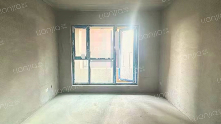 新大赛维利亚小镇二手房实景图