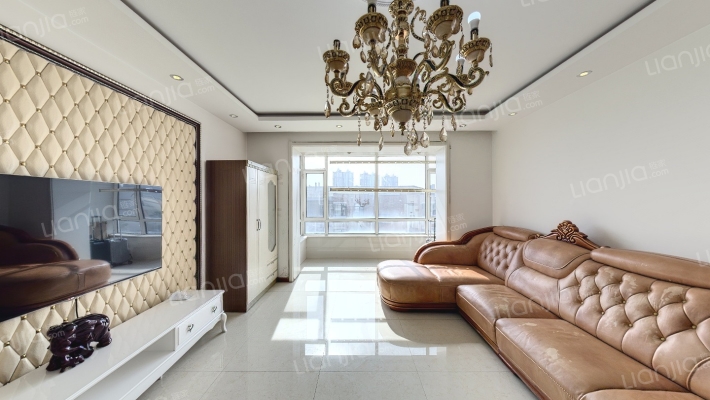 亚泰国际花园二手房实景图