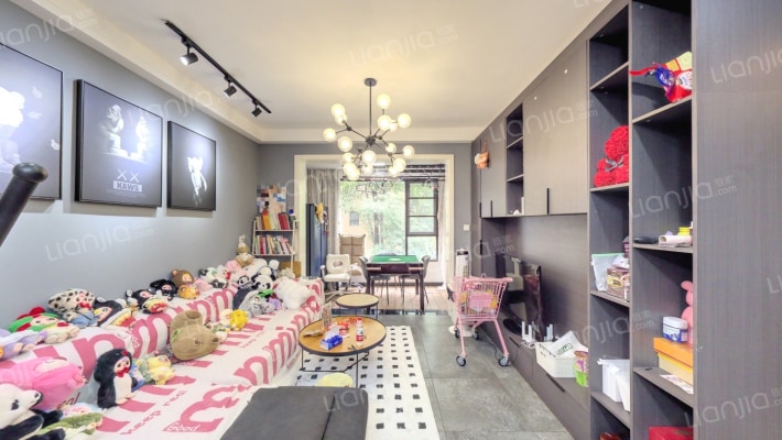 新界五期二手房实景图