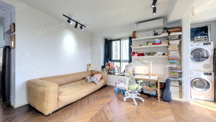 爱德佳苑(三期)二手房实景图