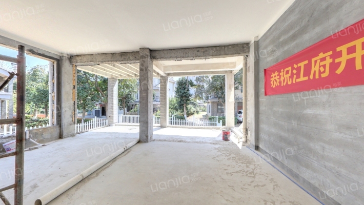 恒达盘龙湾竹苑二手房实景图