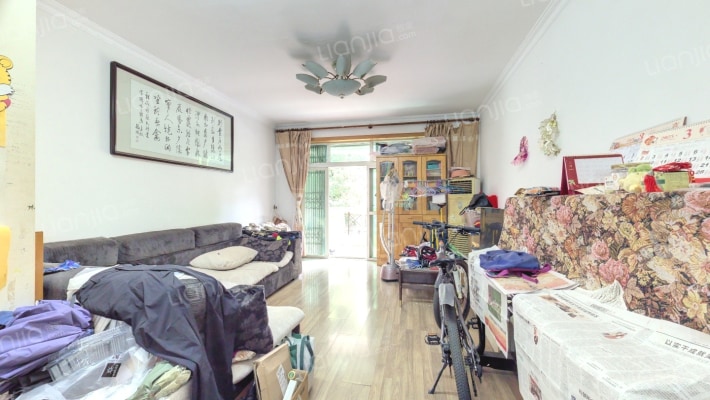 中央花园邻芳居二手房实景图