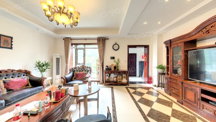 珠江萨尔斯郡二手房实景图