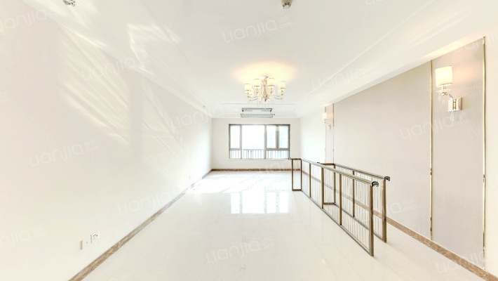 半岛天境二手房实景图