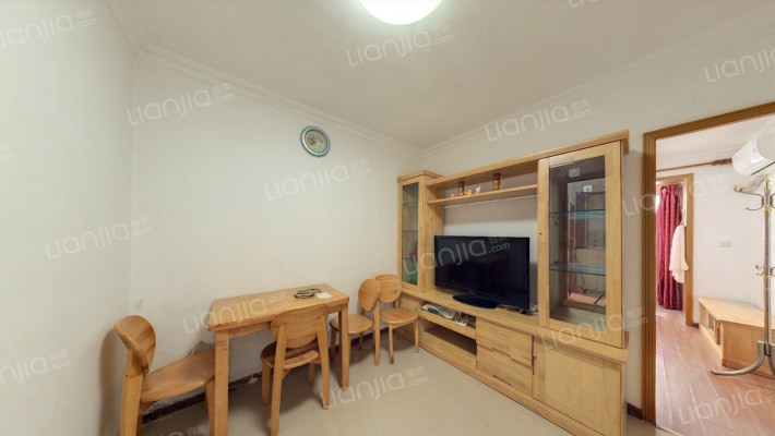 斜土路1358弄二手房实景图