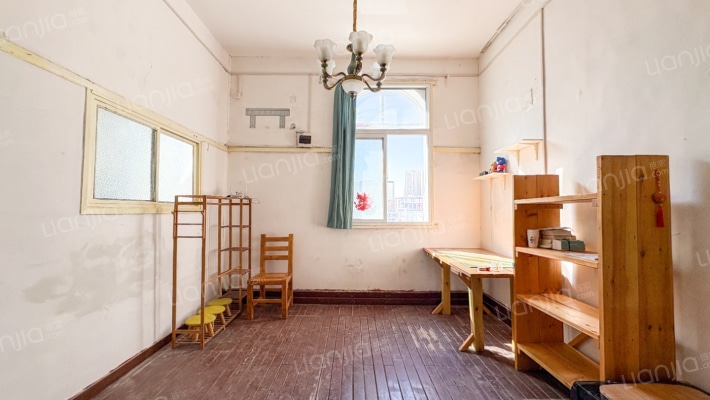 荣吉街二手房实景图