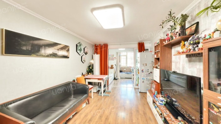 建欣苑三里二手房实景图