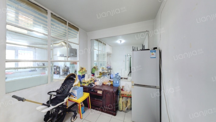 三间房南里4号院二手房实景图